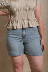 Asa Shorts - Light Wash