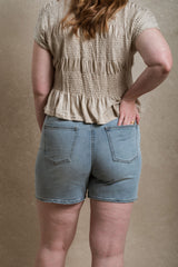 Asa Shorts - Light Wash