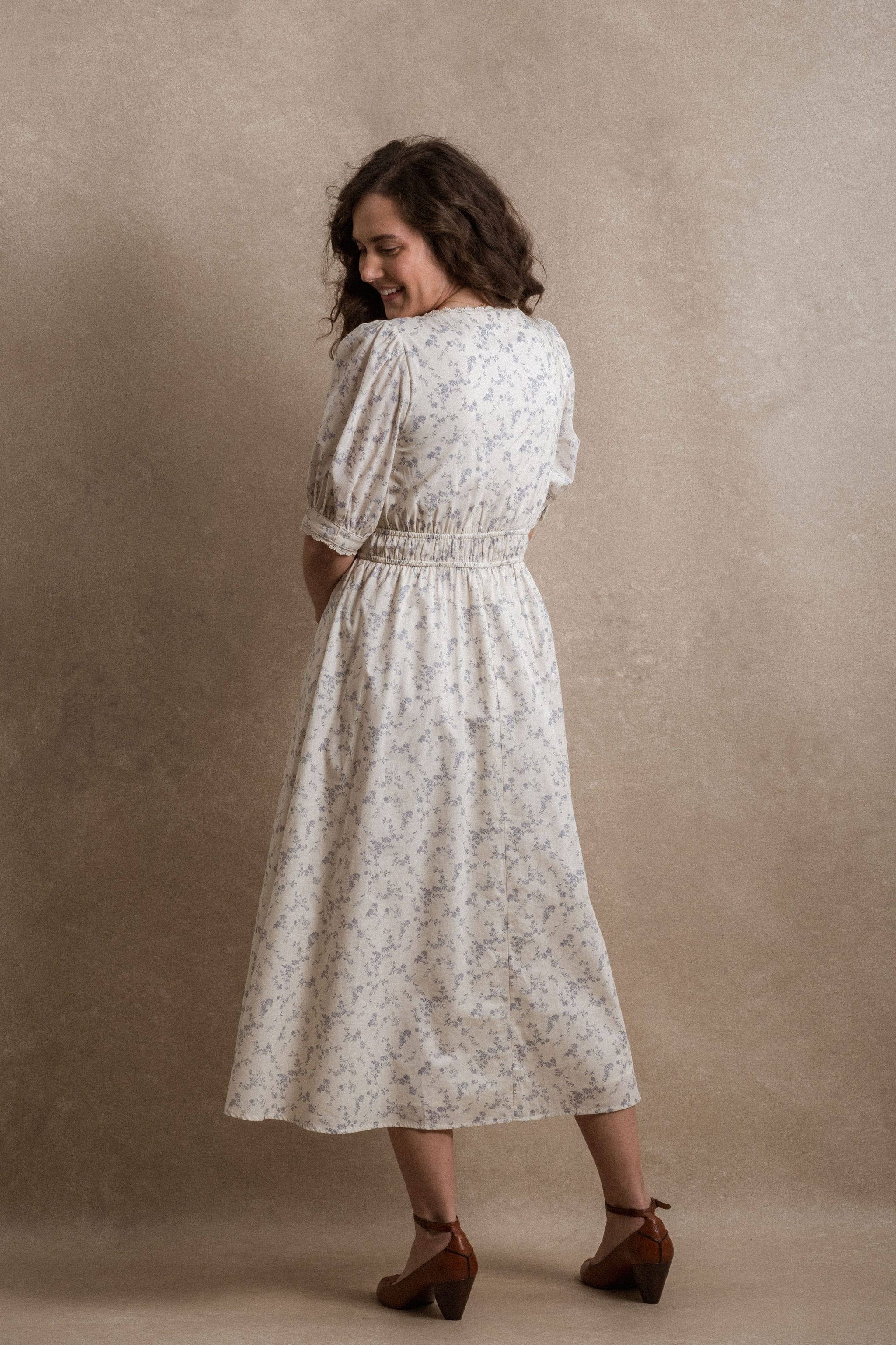 new look cotton dress How fabulous is this New Look 6694 dress @annetteart1 made in our beautiful @keechiibstyle Cherry Cascade Cotton Lawn? Find out all about this project from Annette and join the Minerva
