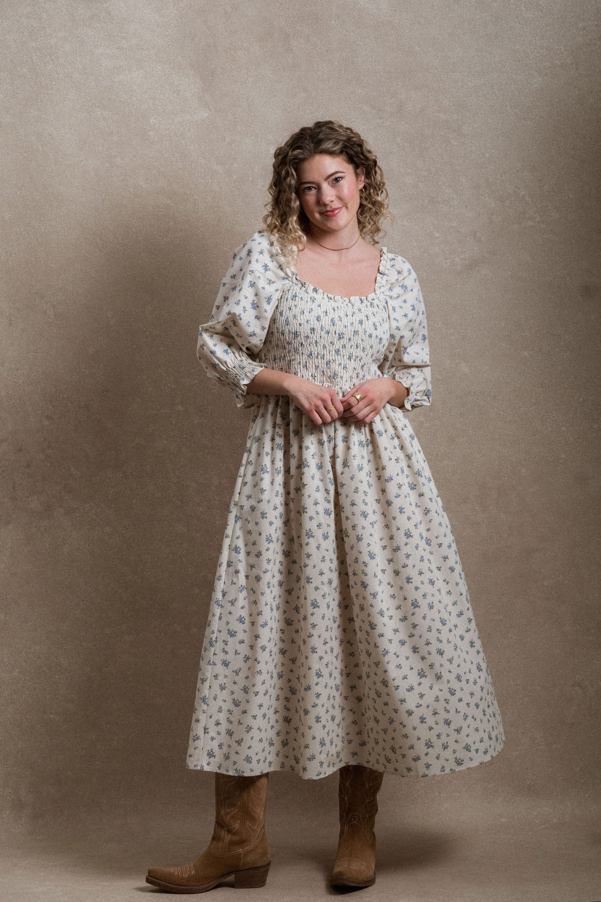 neuflora dresses Dana Point Dress Medium The Dana Point Dress feels soft and romantic with delicate details woven throughout Gloria Dress Small